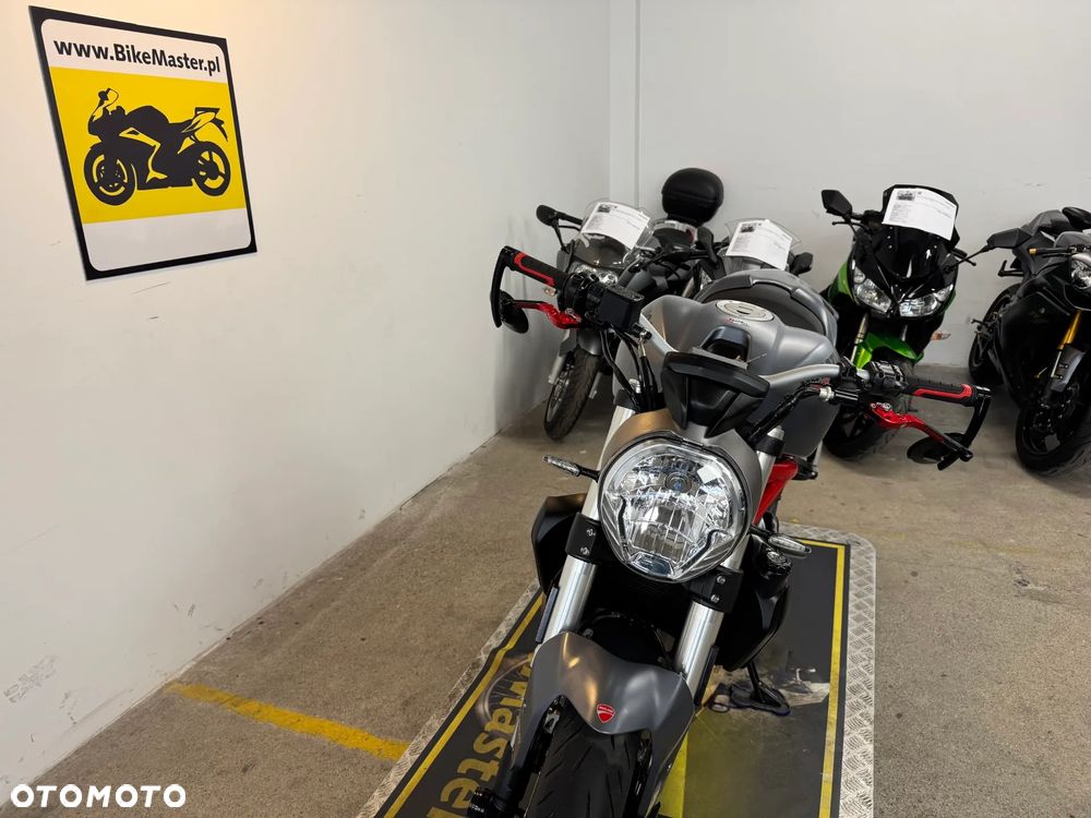 Ducati Monster - 32
