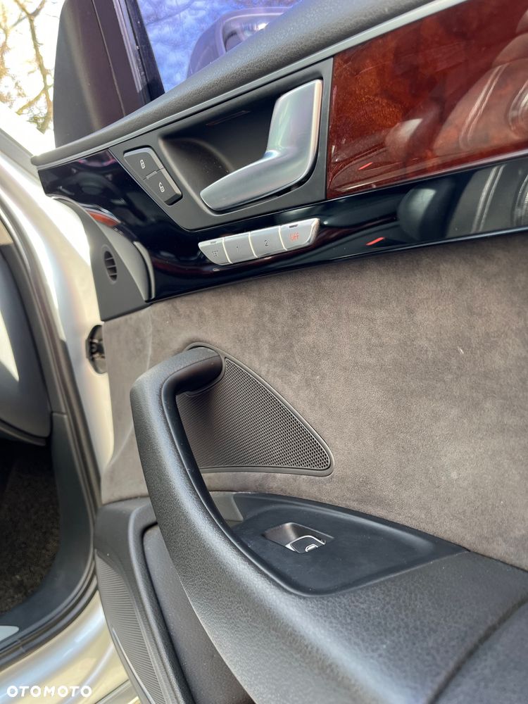 Audi A8 4.2 FSI L Quattro - 14