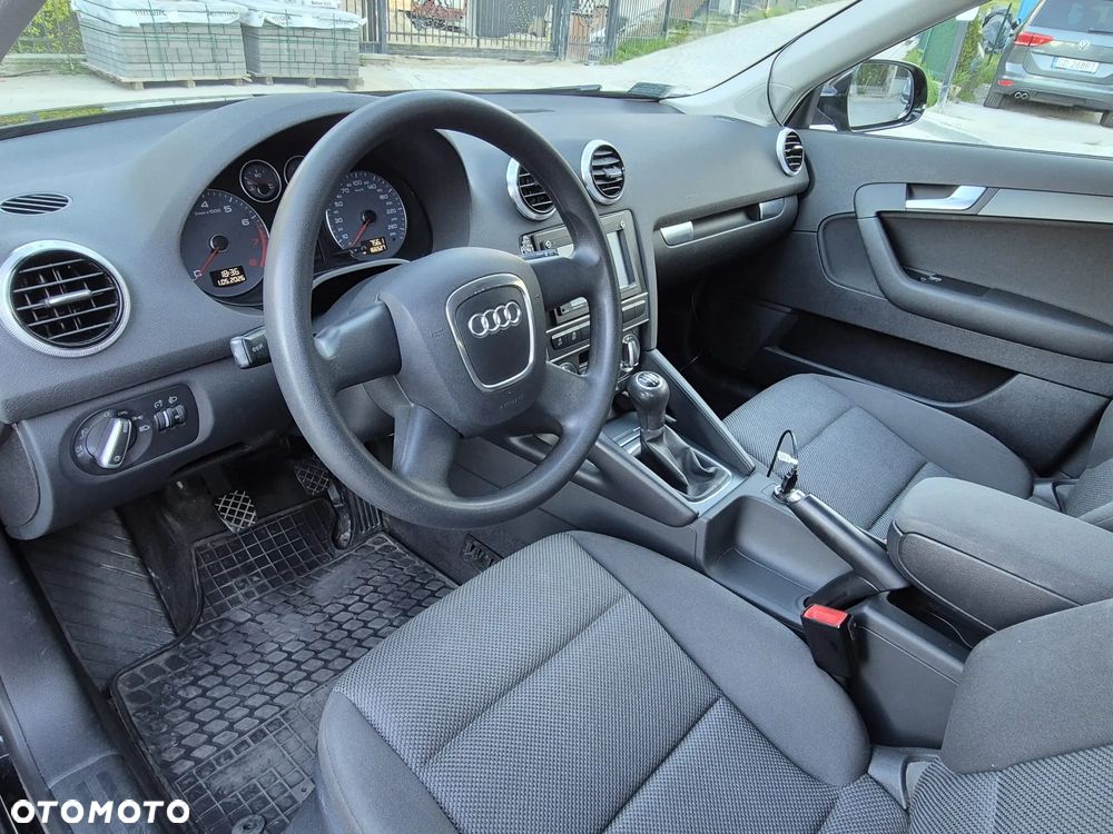 Audi A3 Sportback 1.4 TFSI Attraction - 9