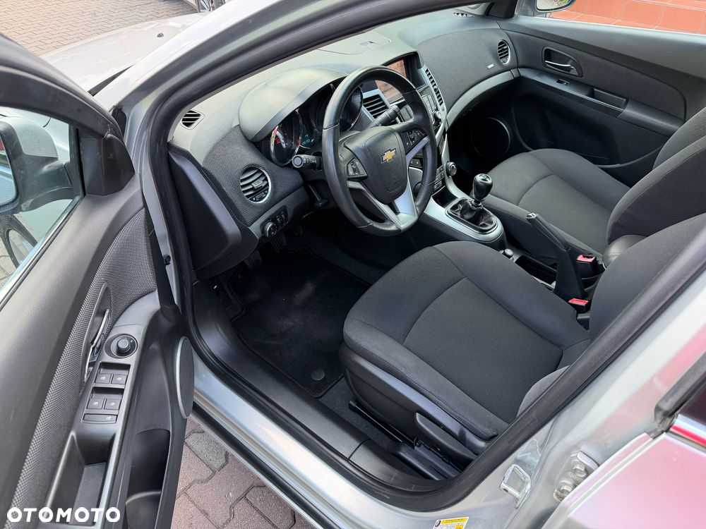 Chevrolet Cruze 1.8 LT+ - 13