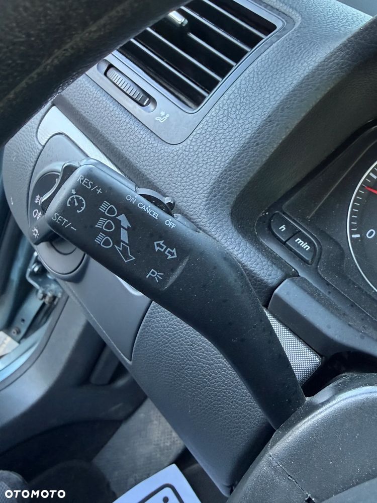 Volkswagen Jetta - 28