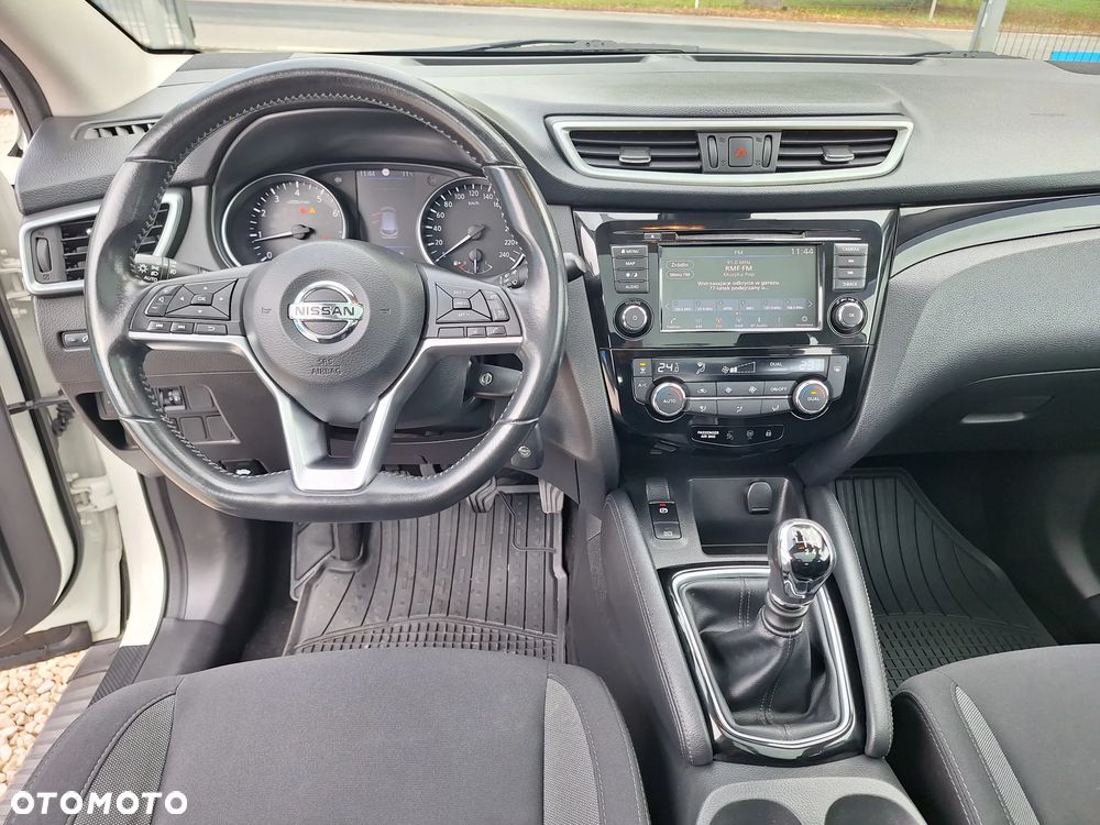 Nissan Qashqai 1.3 DIG-T SHIRO - 26