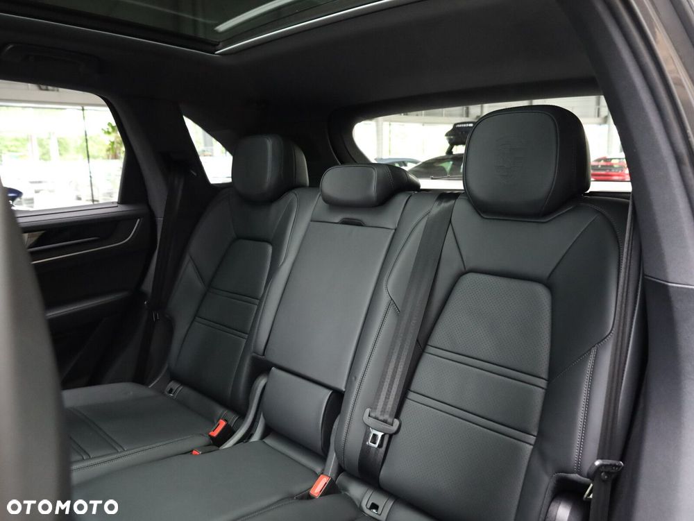 Porsche Cayenne - 28