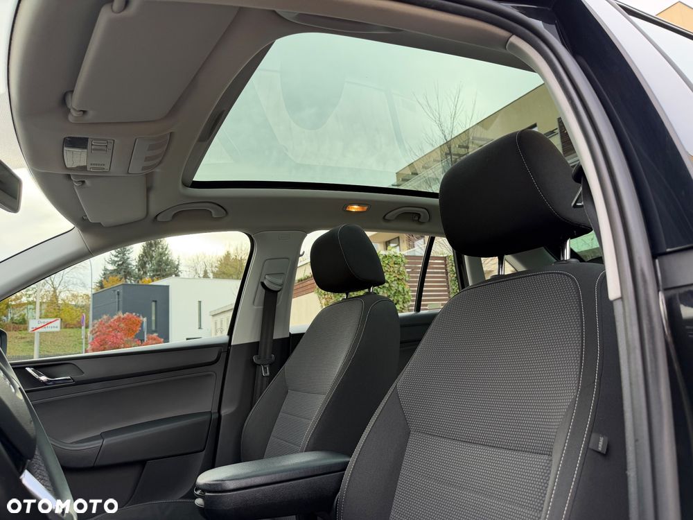 Skoda RAPID 1.4 TSI Ambition Max DSG - 23