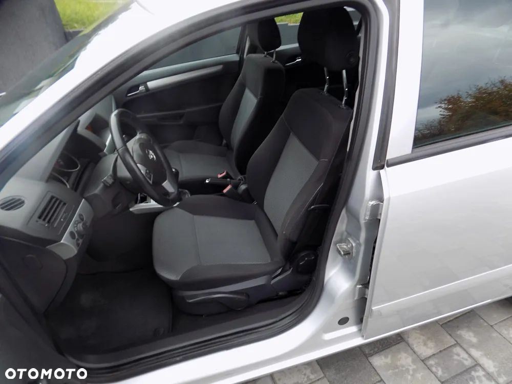 Opel Astra 1.6 Catch me now - 22