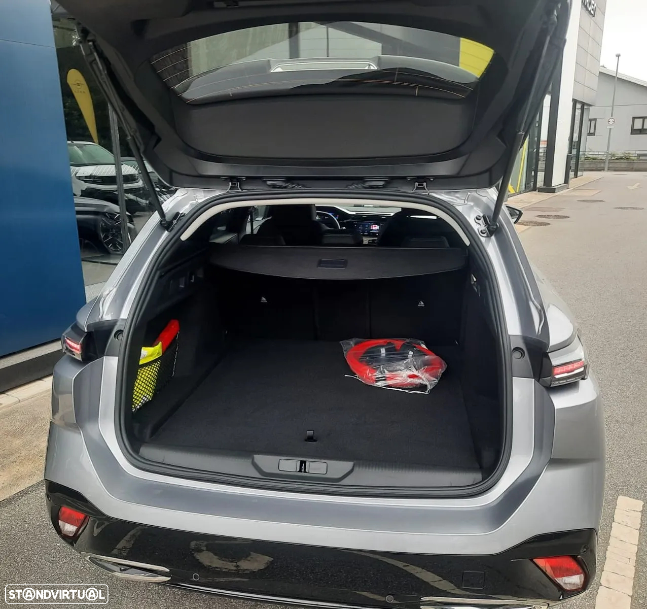 Peugeot e-308 SW 54 kWh Allure - 10