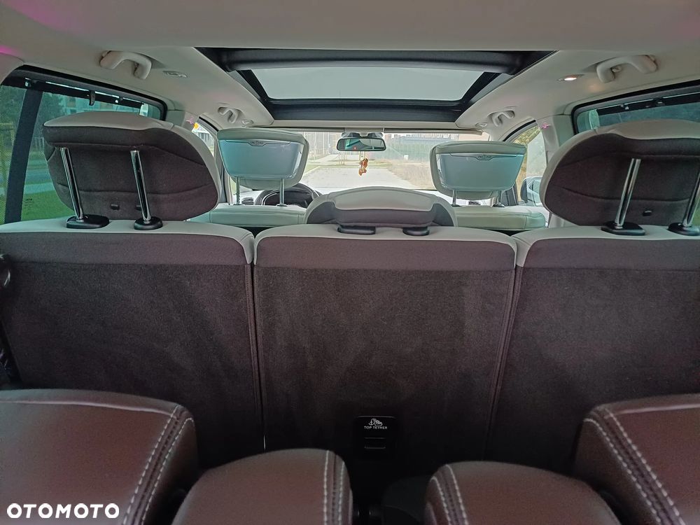 Renault Espace 1.6 dCi Energy Initiale Paris EDC 7os - 18