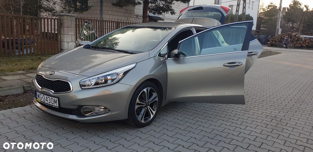 Kia Ceed 1.6 GDI L Business Line - 13