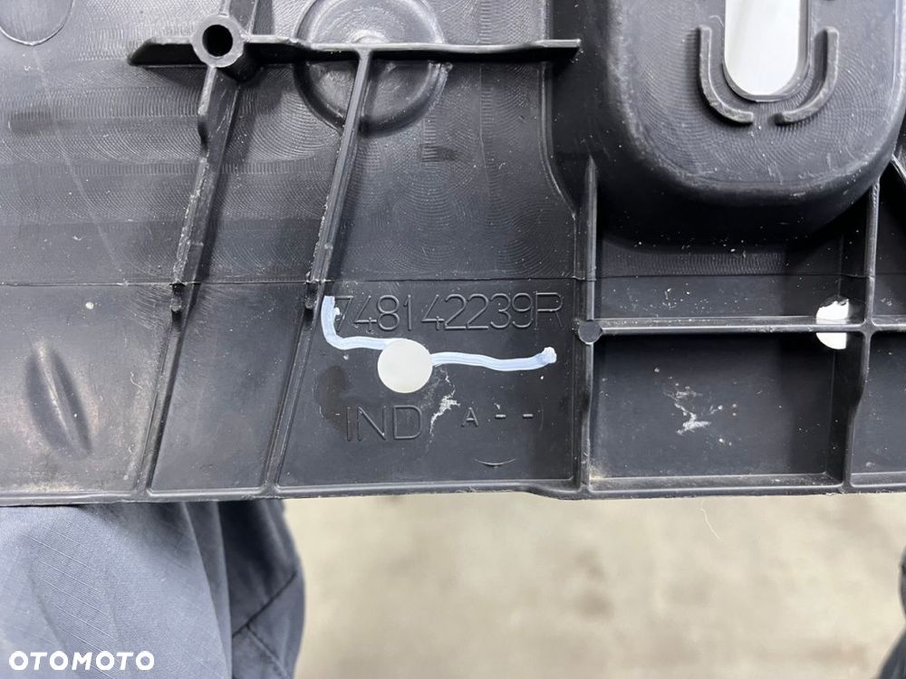 Osłona podwozia Renault Megane 4 IV 2016r.- dolna prawa płyta 748142239r - 11