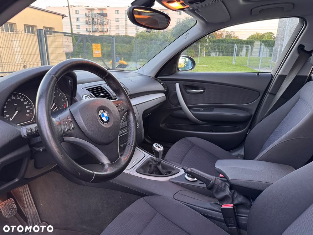 BMW Seria 1 - 15