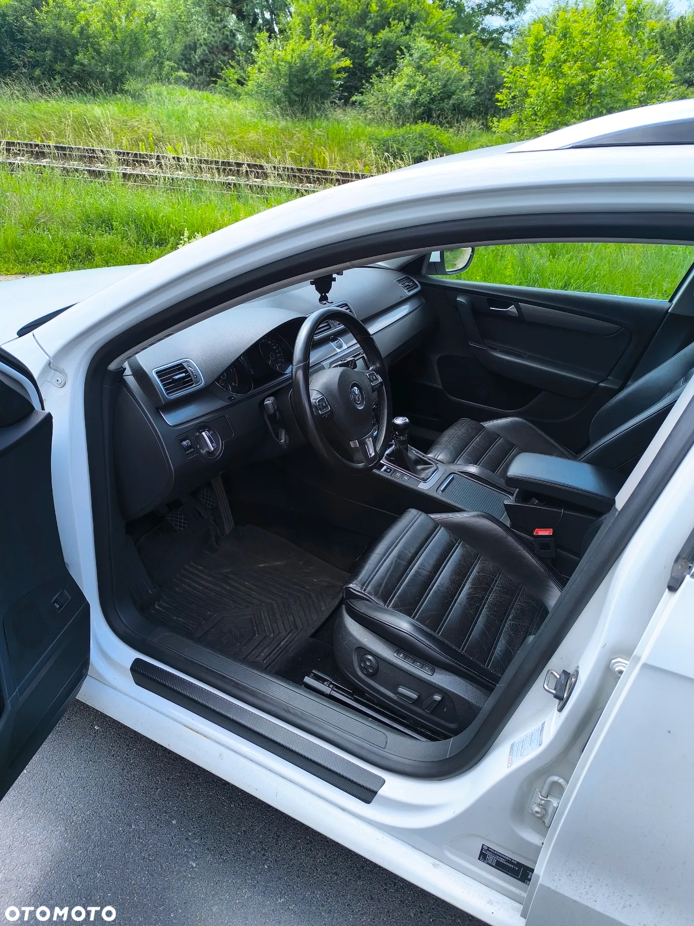 Volkswagen Passat 2.0 TDI DPF Sportline - 12