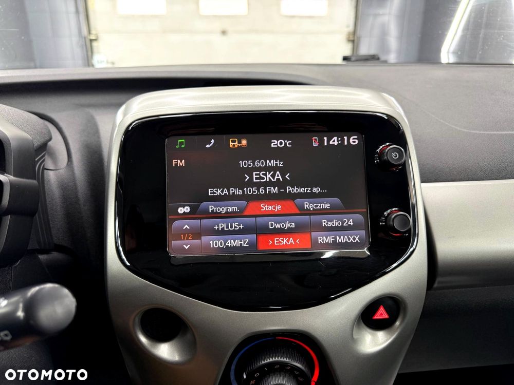 Toyota Aygo x-play touch - 19
