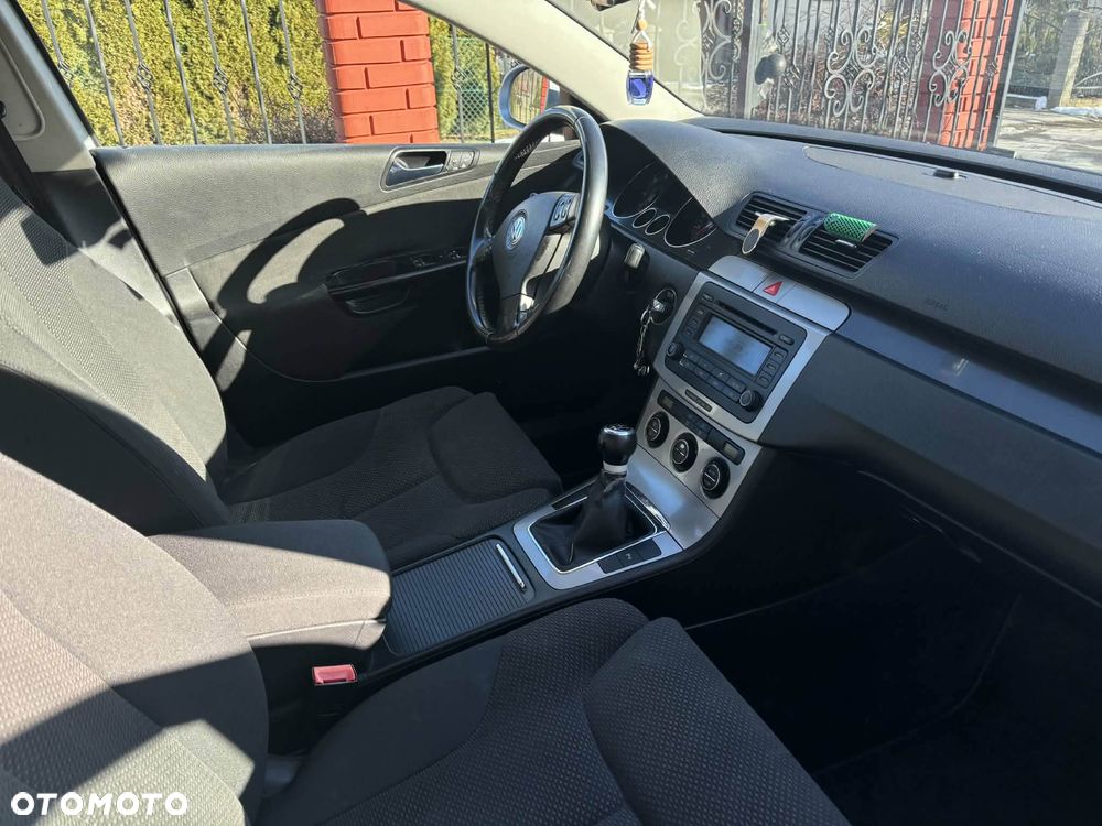 Volkswagen Passat 2.0 TDI Individual Chrom - 6