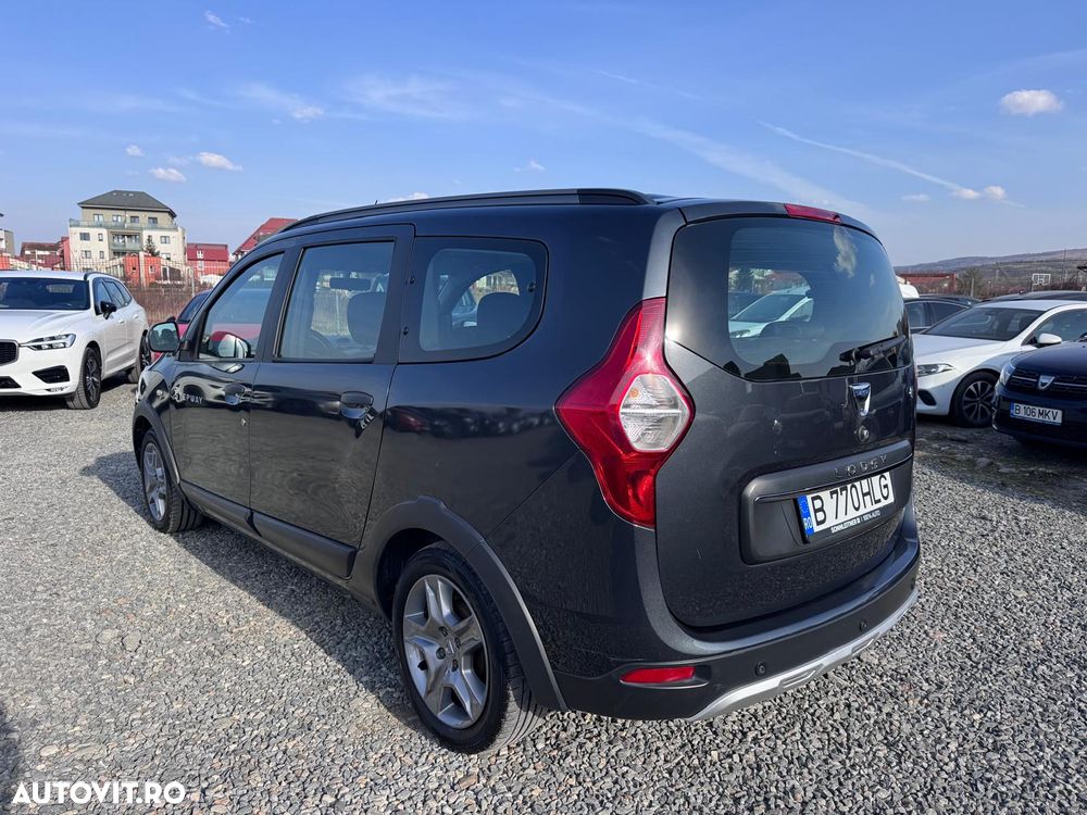Dacia Lodgy 1.5 Blue dCi Stepway - 4
