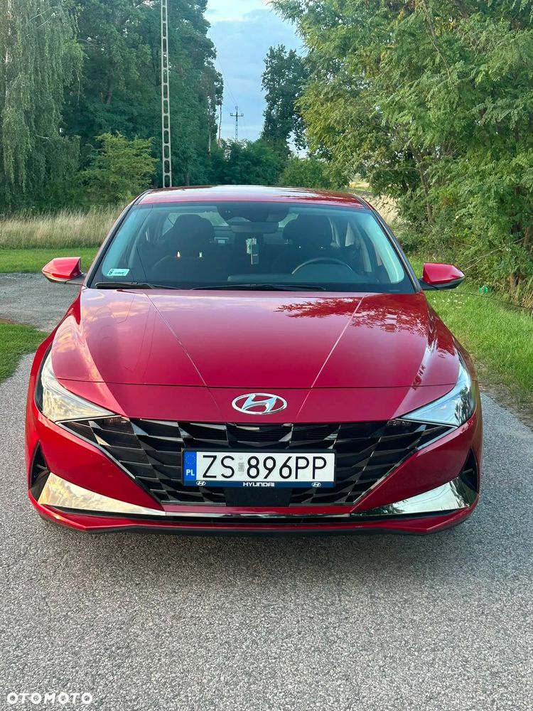 Hyundai Elantra 1.6 Executive - 1