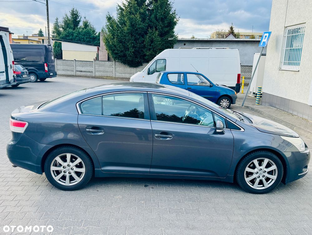 Toyota Avensis 2.2 D-4D Sol plus Premium - 2