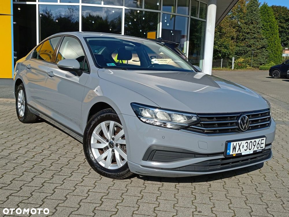 Volkswagen Passat - 4