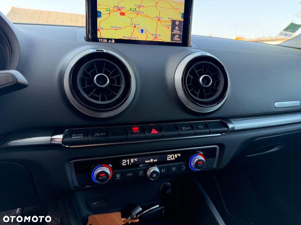 Audi A3 Sportback 2.0 TDI S tronic sport - 22
