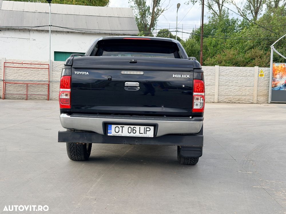 Toyota Hilux 4x4 Cabina Dubla Style - 5