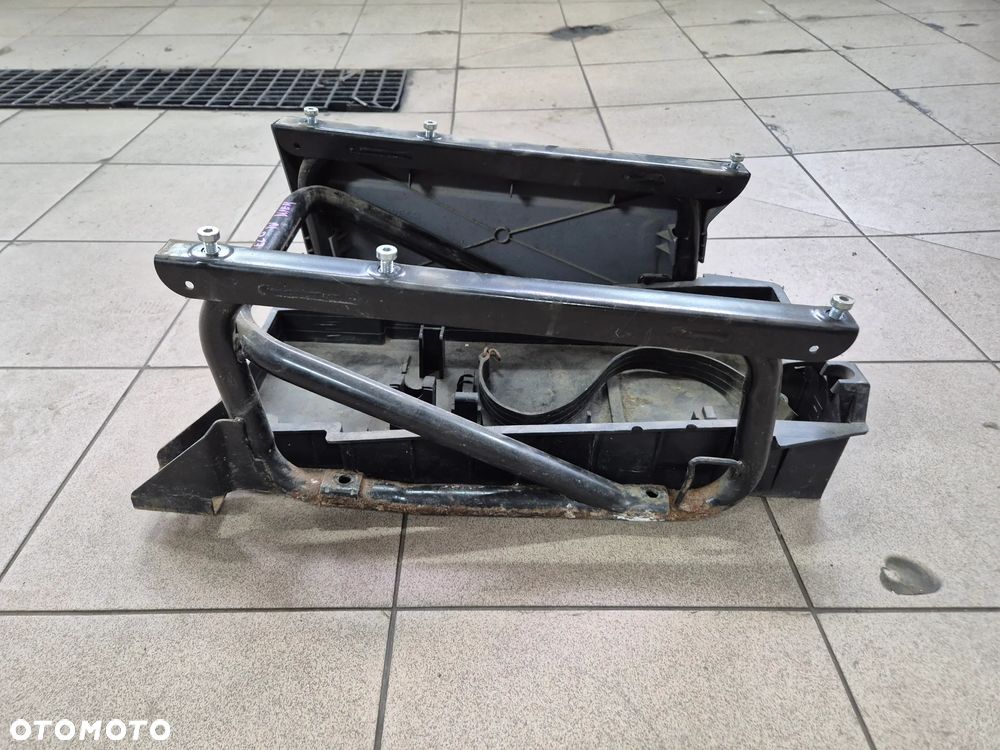 PODSTAW FOTELA KIEROWCY IVECO DAILY IV  06-12. - 2
