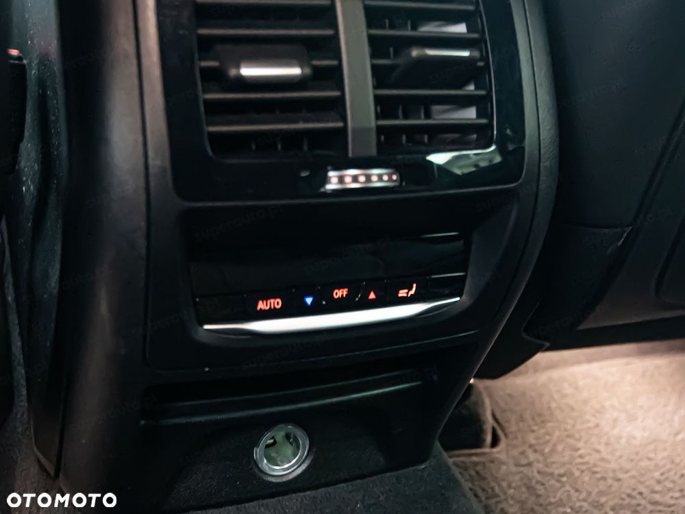 BMW X4 xDrive20d - 23