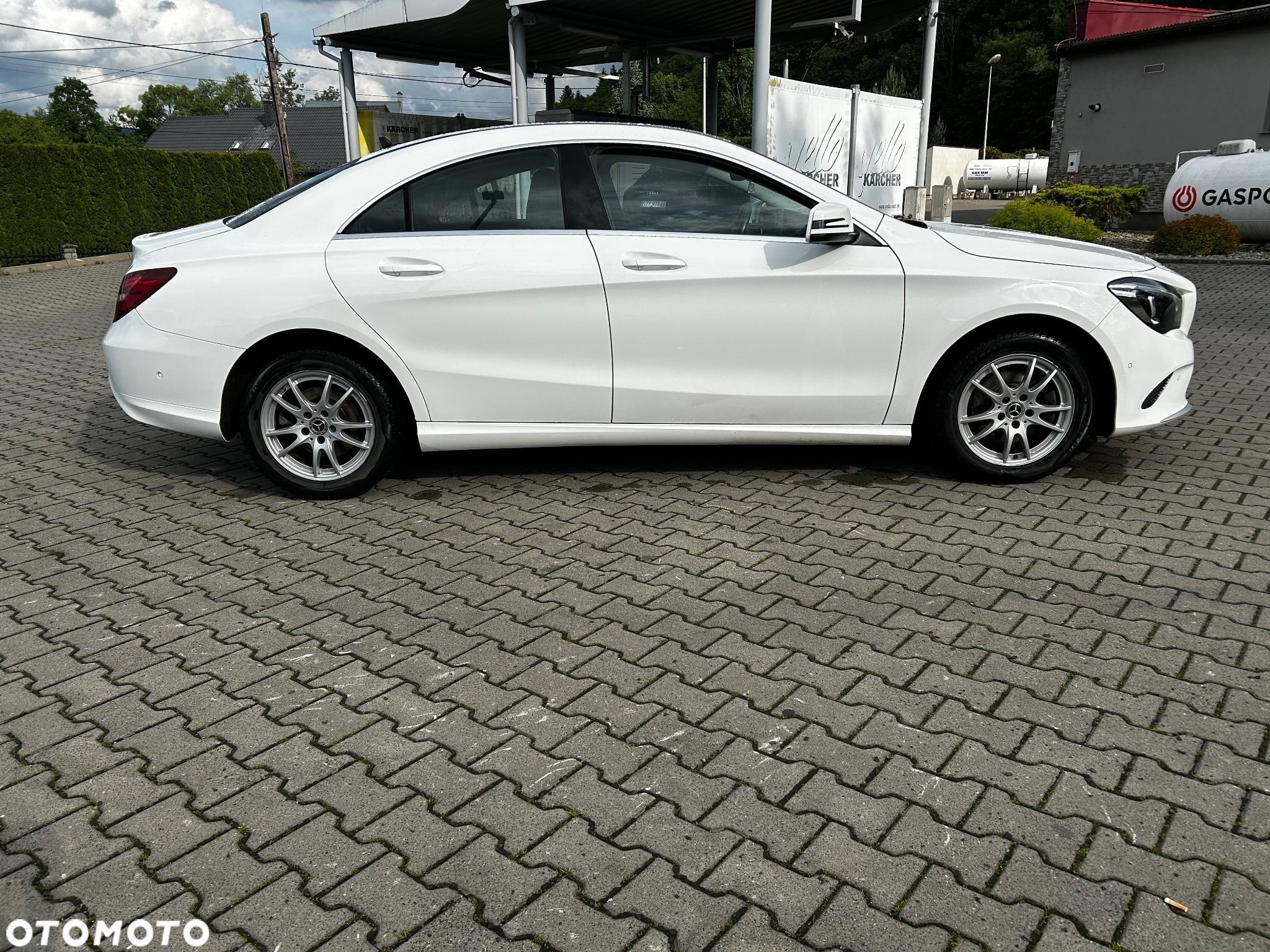Mercedes-Benz CLA 180 7G-DCT - 5