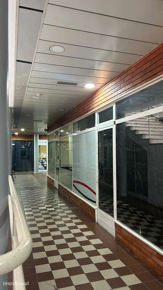 Loja Comercial I Guimarães - Grande imagem: 4/8