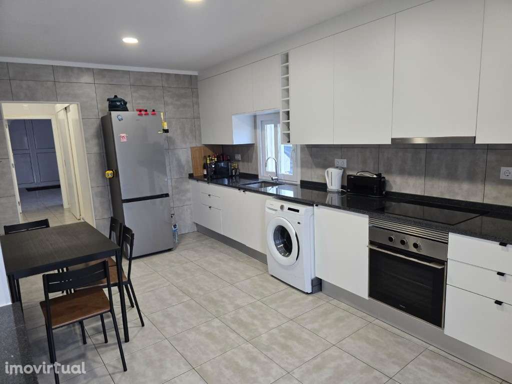 Simpática Moradia Térrea T2 com Piscina - Totalmente Remodelada - Grande imagem: 3/23