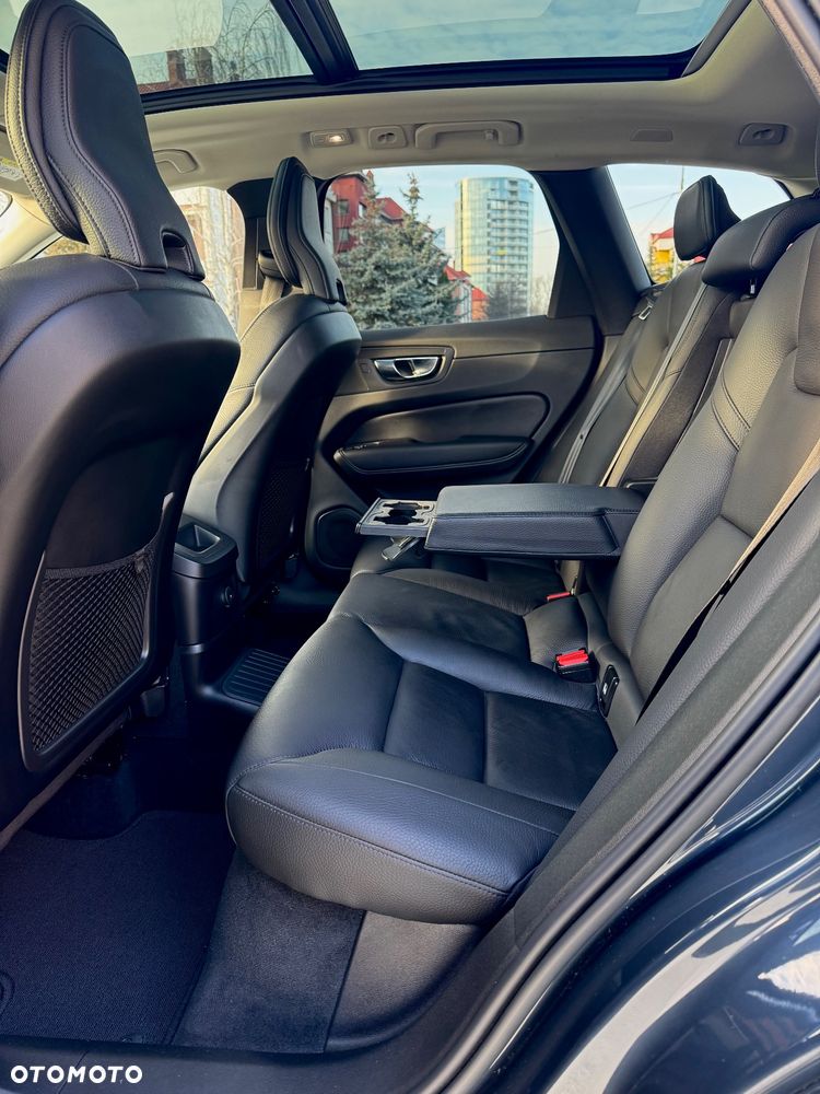 Volvo XC 60 T6 Plug-In Hybrid AWD Inscription - 14