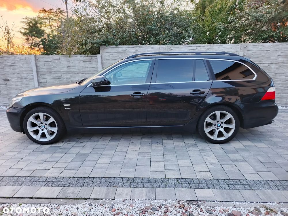 BMW Seria 5 525d xDrive Touring - 23