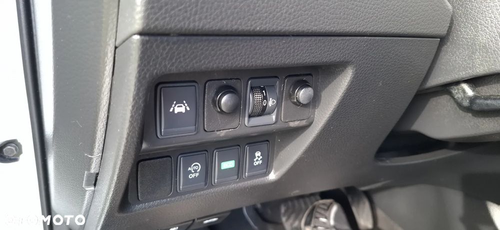 Nissan Qashqai 1.2 DIG-T Xtronic TEKNA - 24