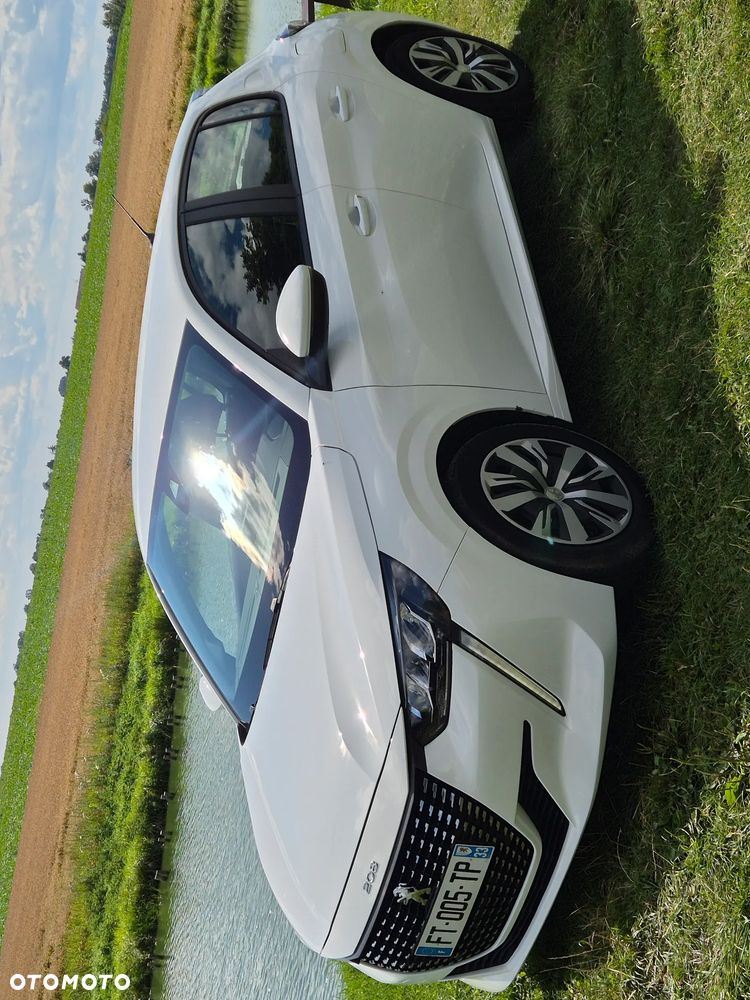 Peugeot 208 PureTech 75 Allure - 8