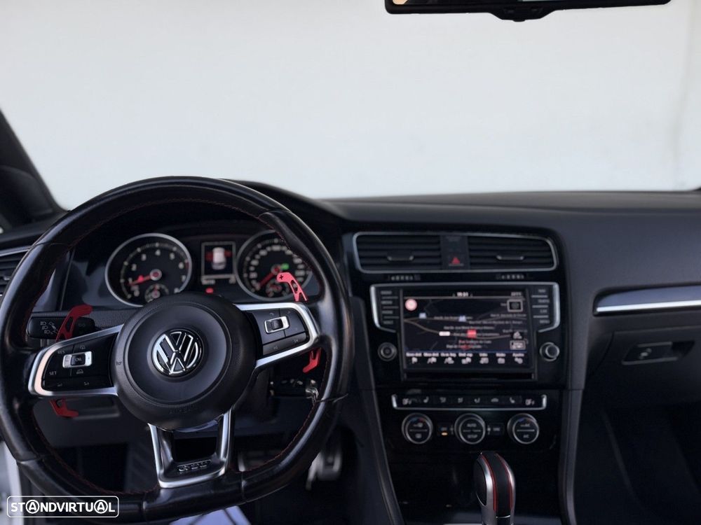 VW Golf 2.0 TSi GTi DSG - 19