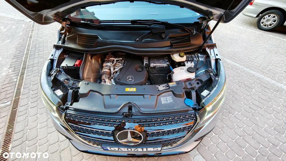 Mercedes-Benz Klasa V 300 d lang 4Matic 9G-TRONIC Style - 12