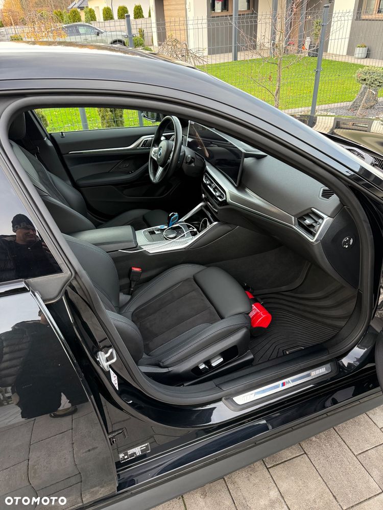 BMW i4 70.3kWh eDrive 35 M Sport Edition - 8