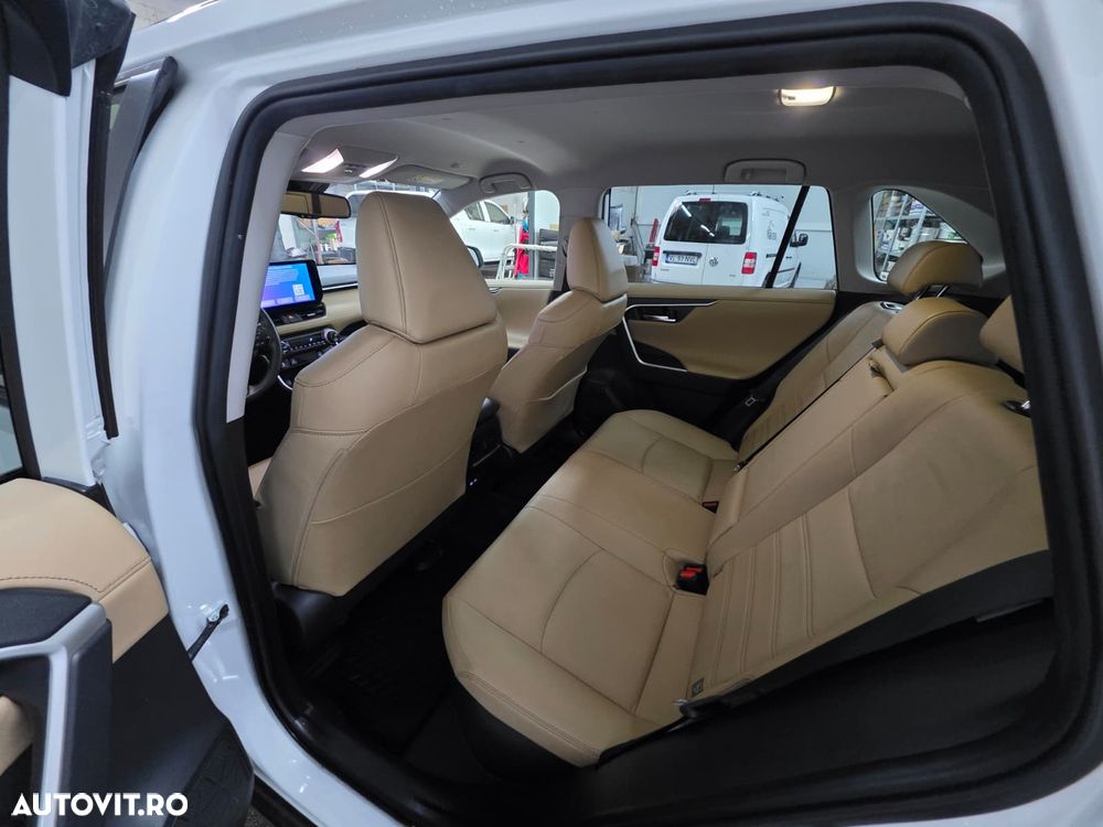 TOYOTA RAV4 2024 — imagine 16
