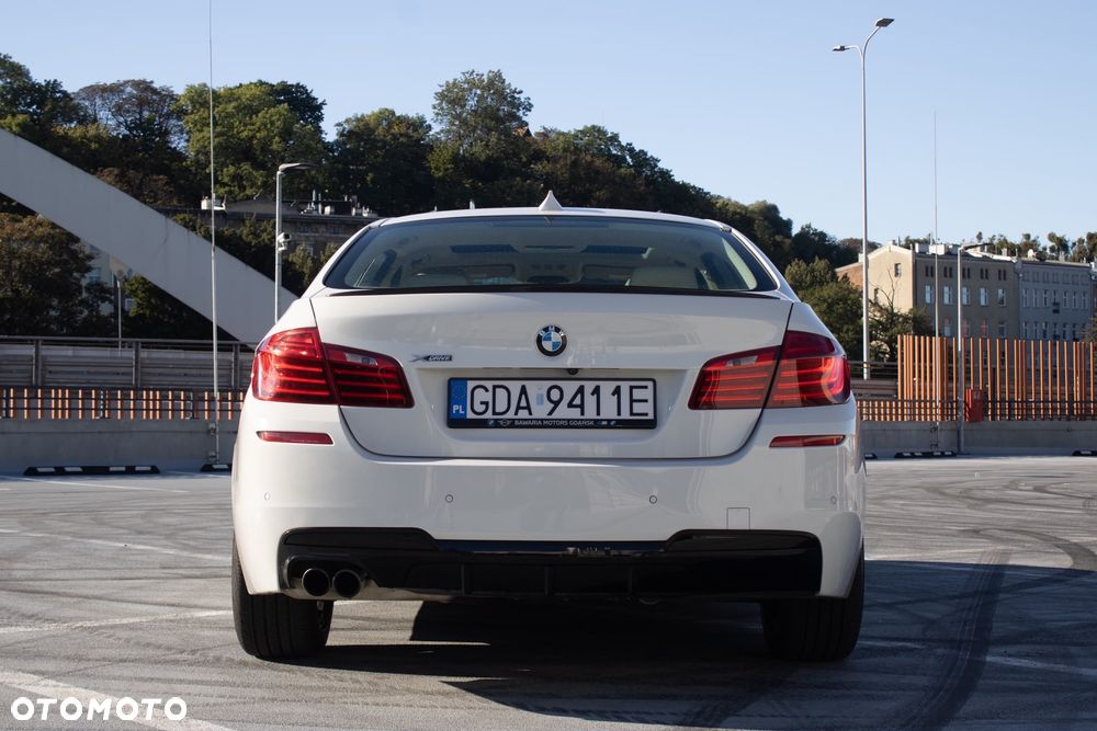 BMW Seria 5 528i xDrive - 3