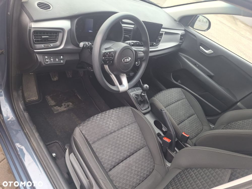 Kia Rio - 15