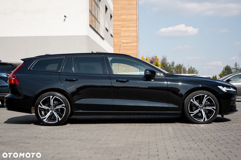 Volvo V60 B4 B DKG Ultimate Dark - 17