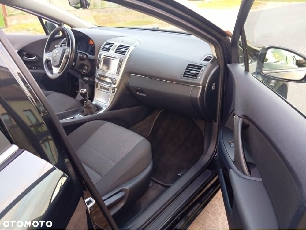 Toyota Avensis 1.8 Sol plus - 6