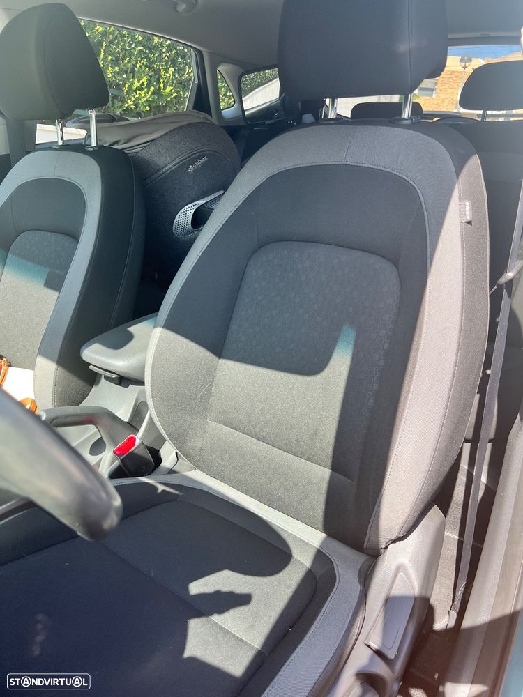 Hyundai Kauai 1.0 T-GDi Premium Tec.Preto - 8