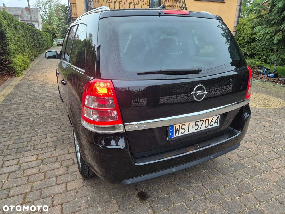 Opel Zafira - 2