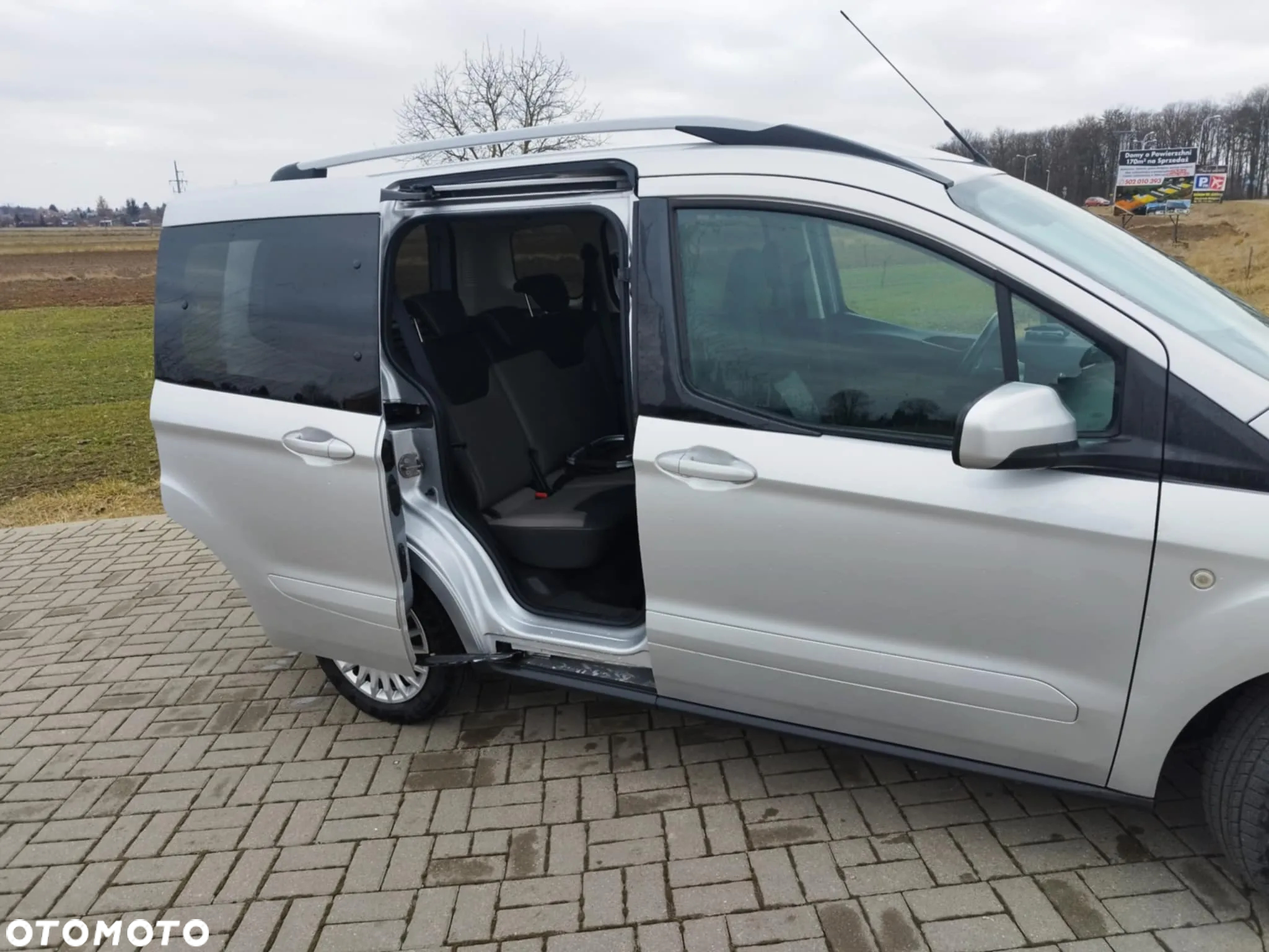Ford Tourneo Courier 1.0 EcoBoost Titanium - 6