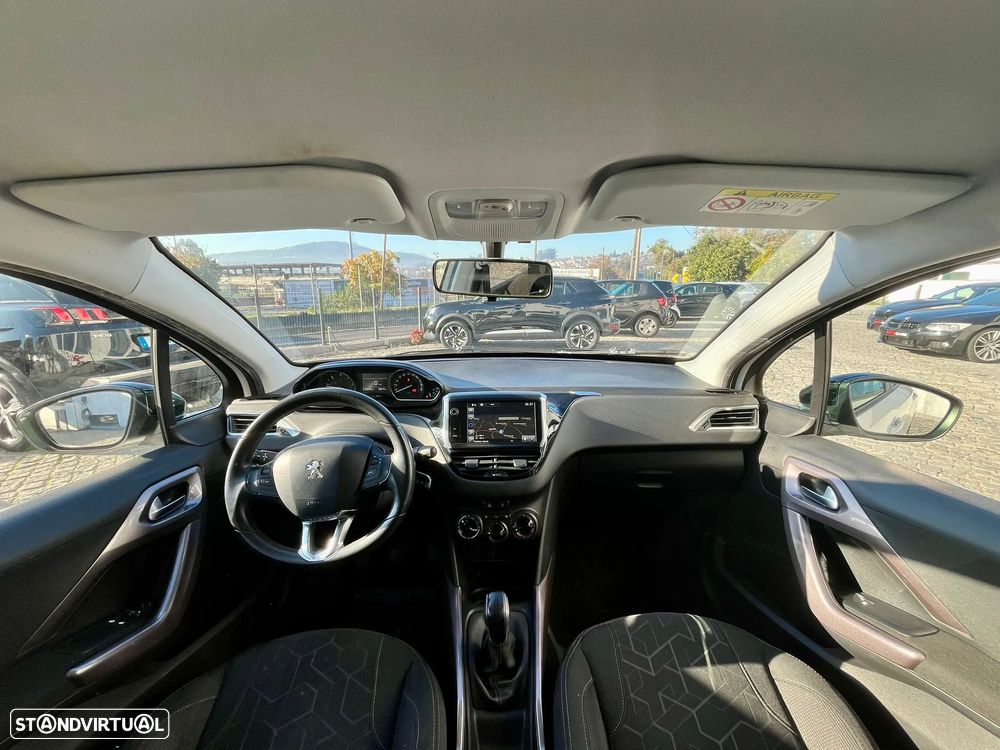 Peugeot 2008 1.6 BlueHDi Style - 16