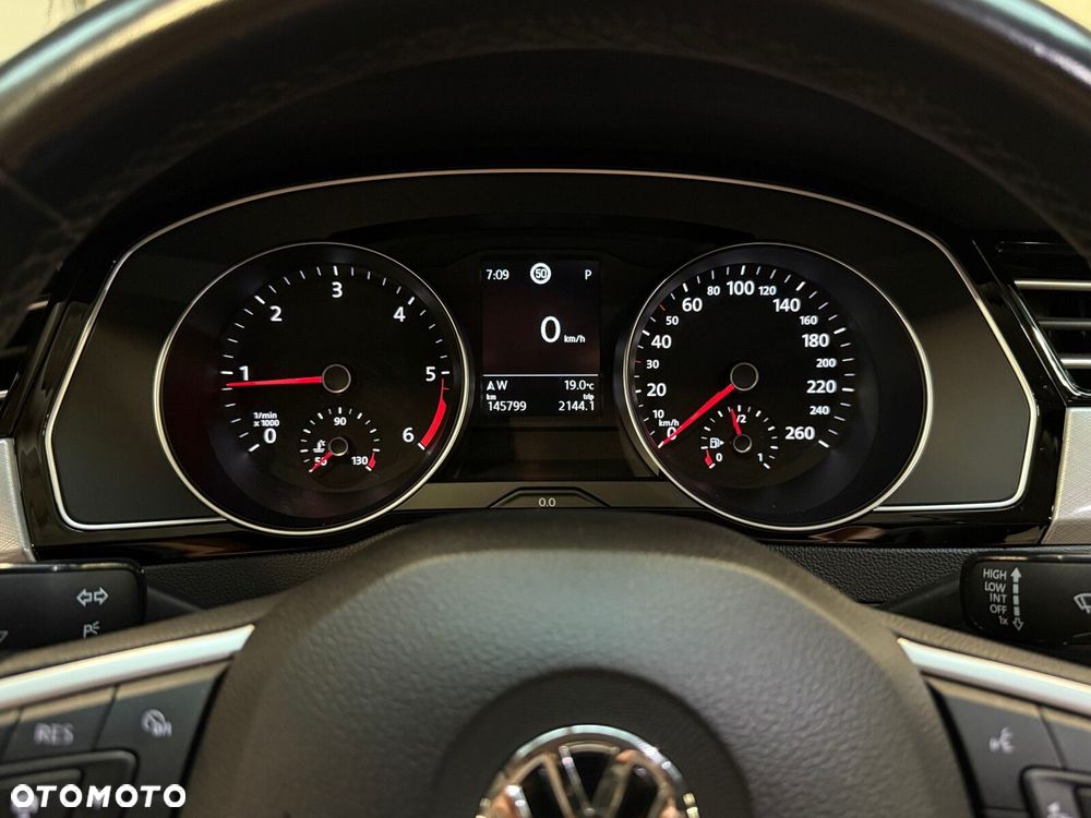 Volkswagen Passat Variant 2.0 TDI EVO Business DSG - 27