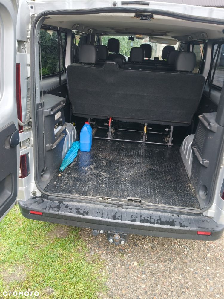Opel Vivaro - 8