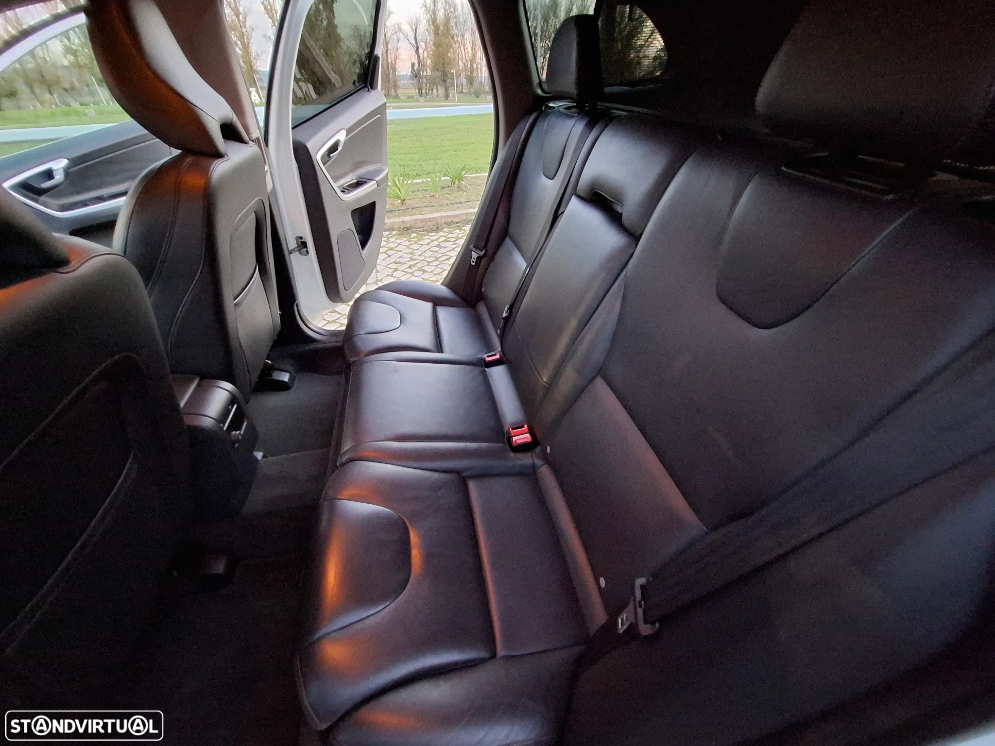 Volvo XC 60 2.0 D3 Dynamic Edition - 14