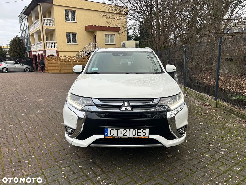 Mitsubishi Outlander 2.0 4WD Top - 8