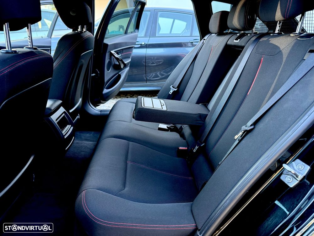 BMW 318 d Touring Line Sport - 42
