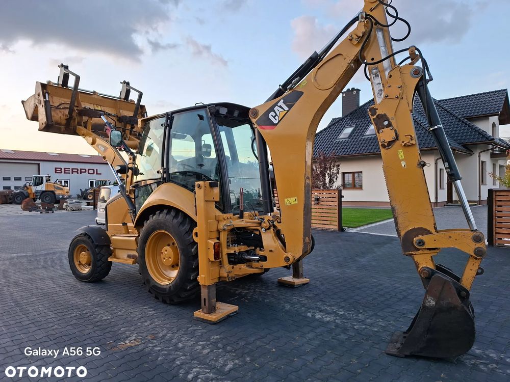 Caterpillar CAT 428E - 10